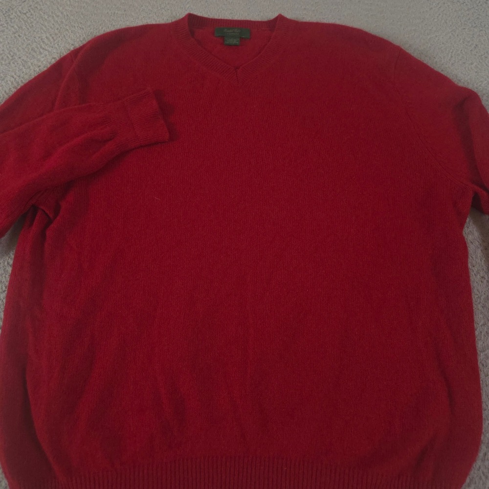 VINTAGE Marshall Field's Sweater Mens L Red 100% Cashmere V-Neck Pullover 90s